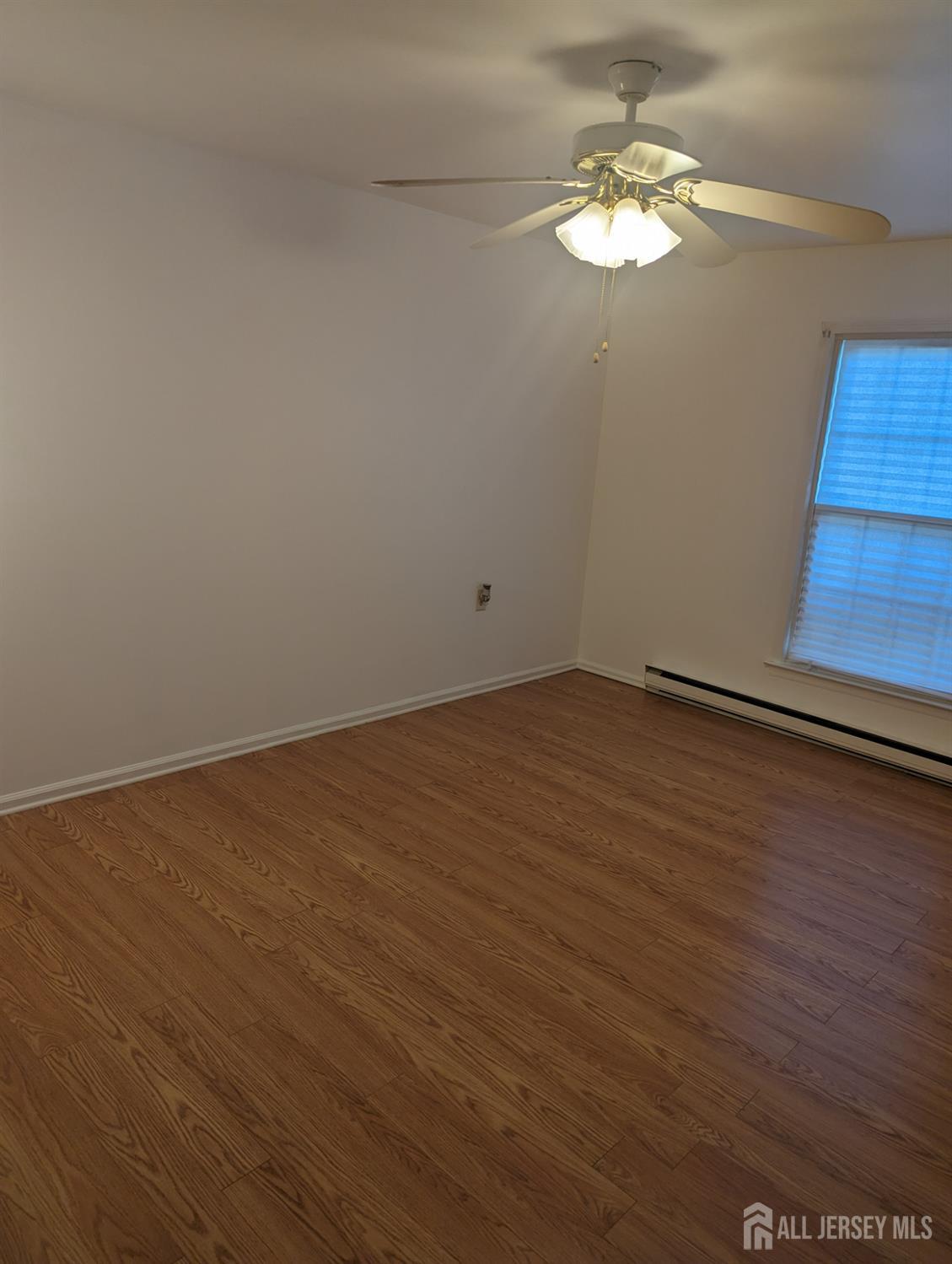 33 Dover Walk Toms River, NJ 08753 - Photo 9 of 13