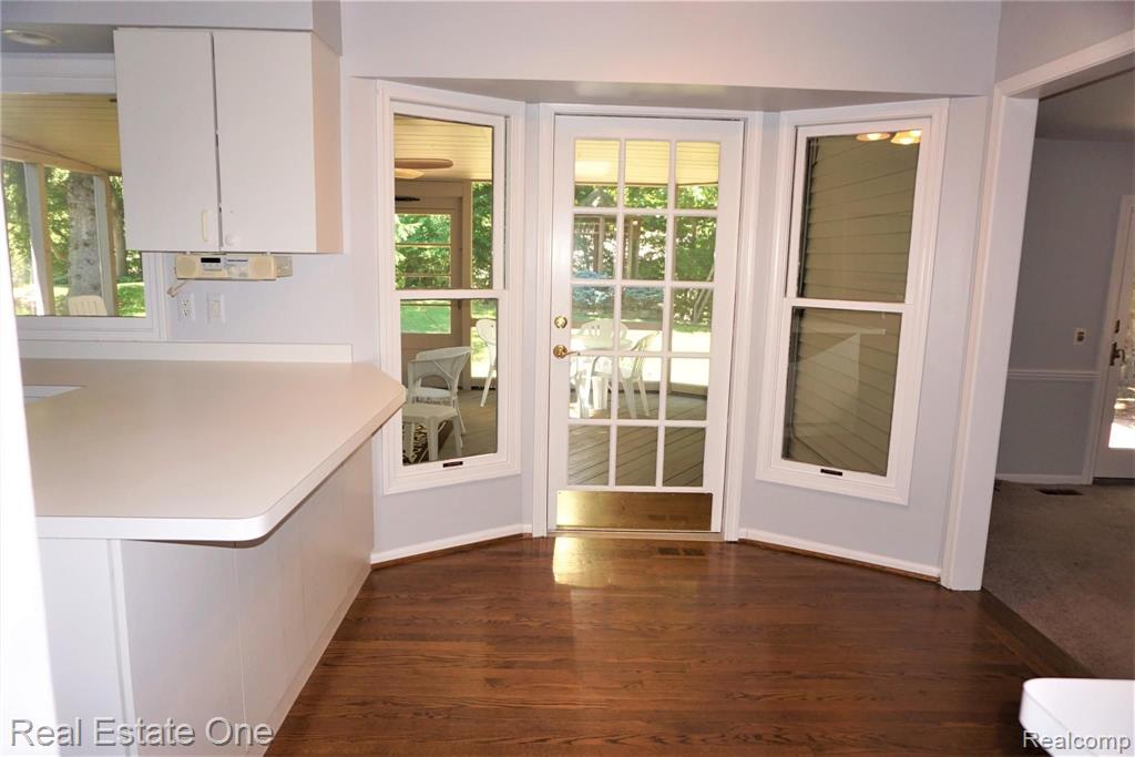 872 Ravine Terrace Drive Rochester Hills, MI 48307 - Photo 10 of 18