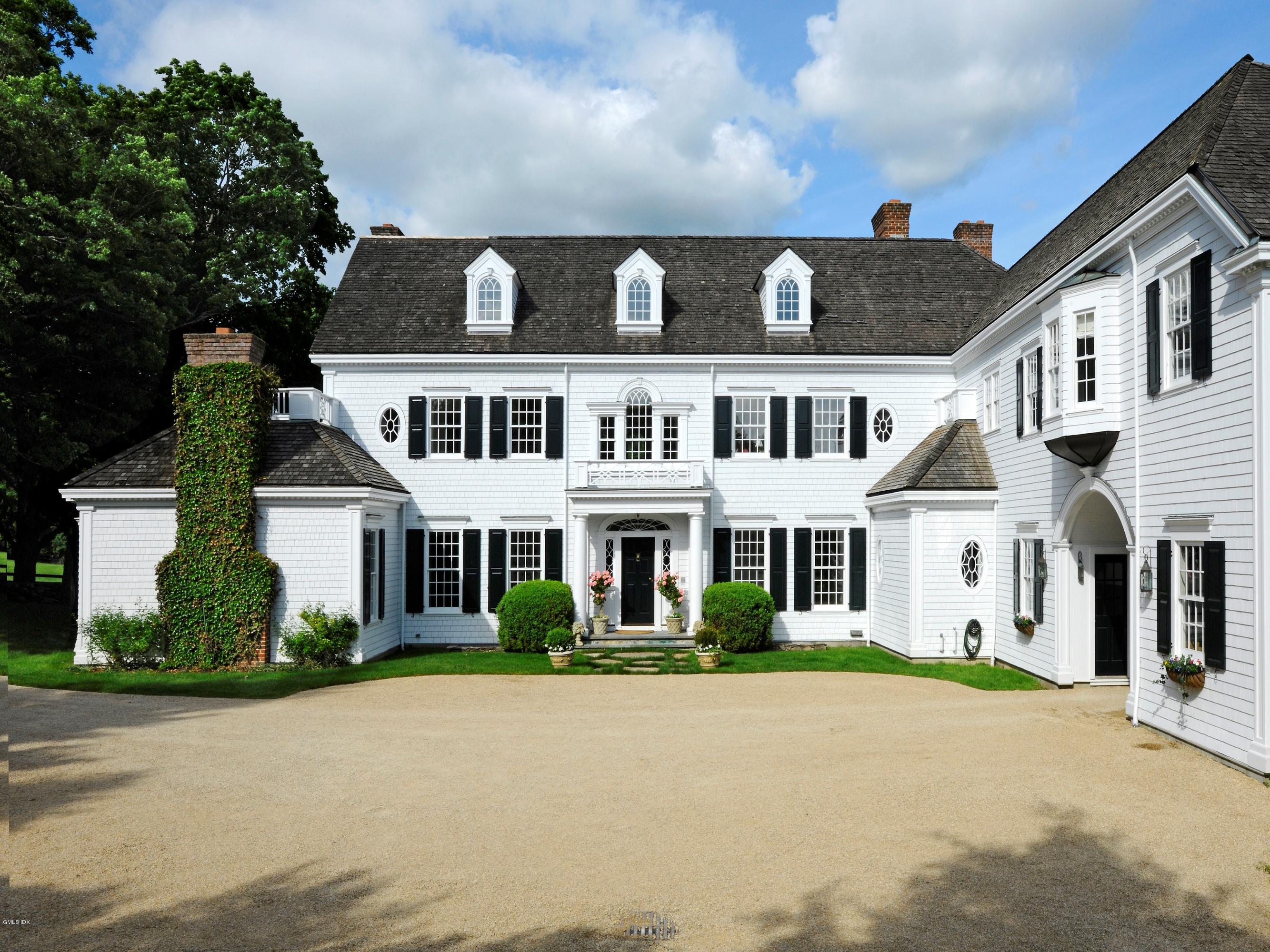 475 Round Hill Road Greenwich, CT 06831 - Photo 3 of 22 475 Round Hill Road Exterior Front
