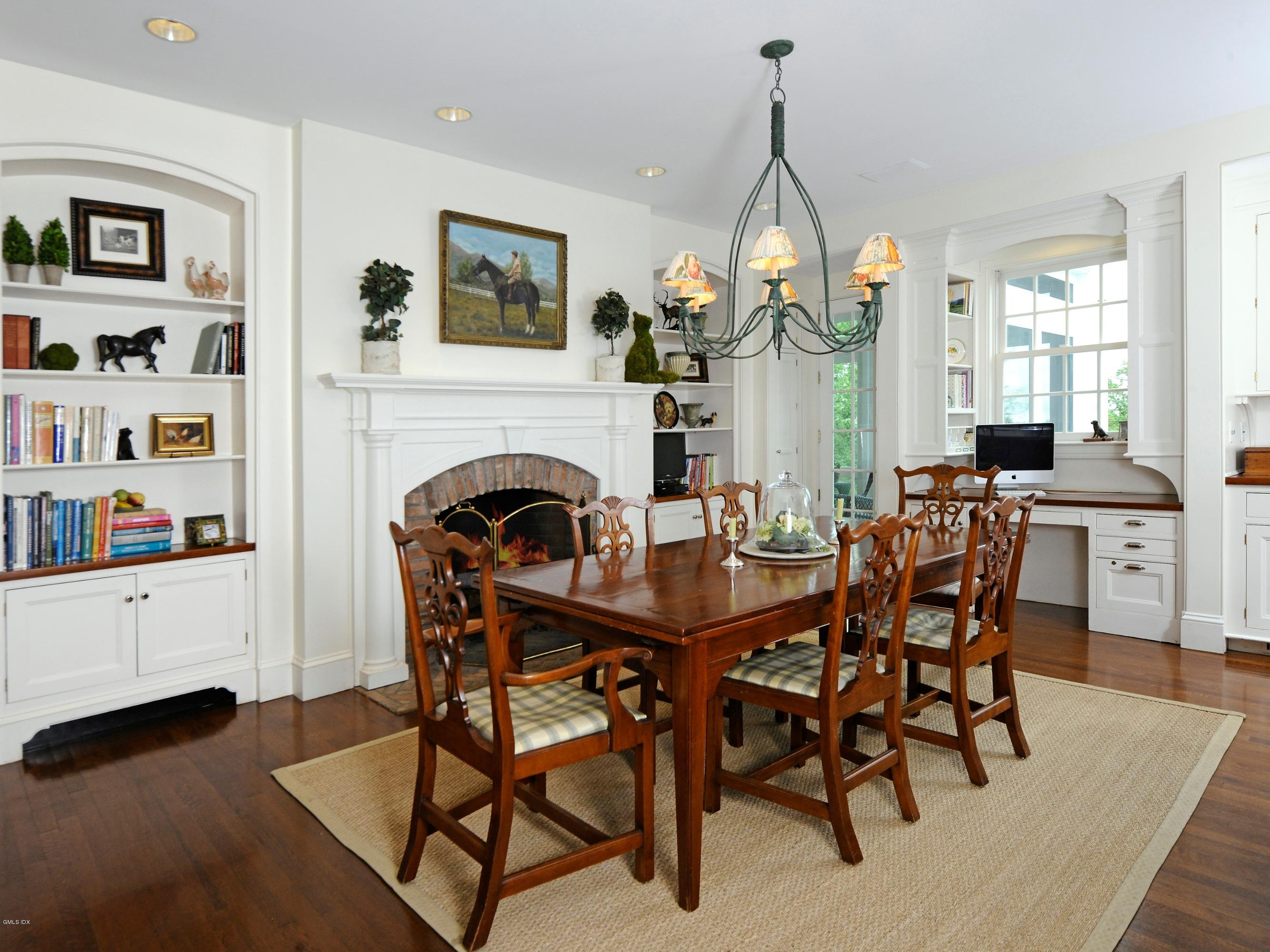 475 Round Hill Road Greenwich, CT 06831 - Photo 10 of 22 475 Round Hill Road Kitchen