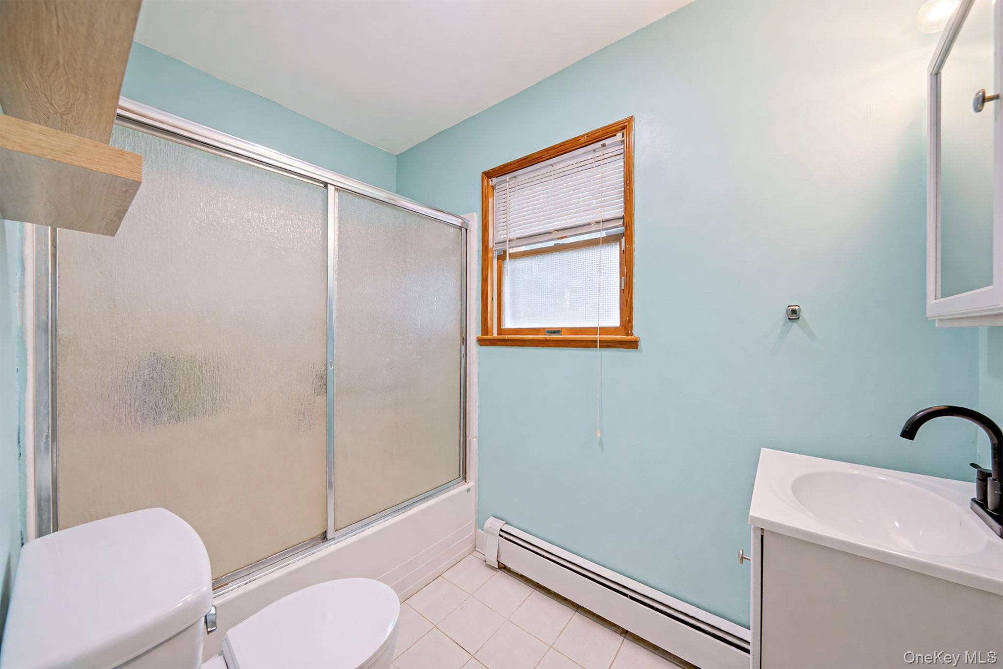 650 College Road Farmingville, NY 11738 - Photo 14 of 20