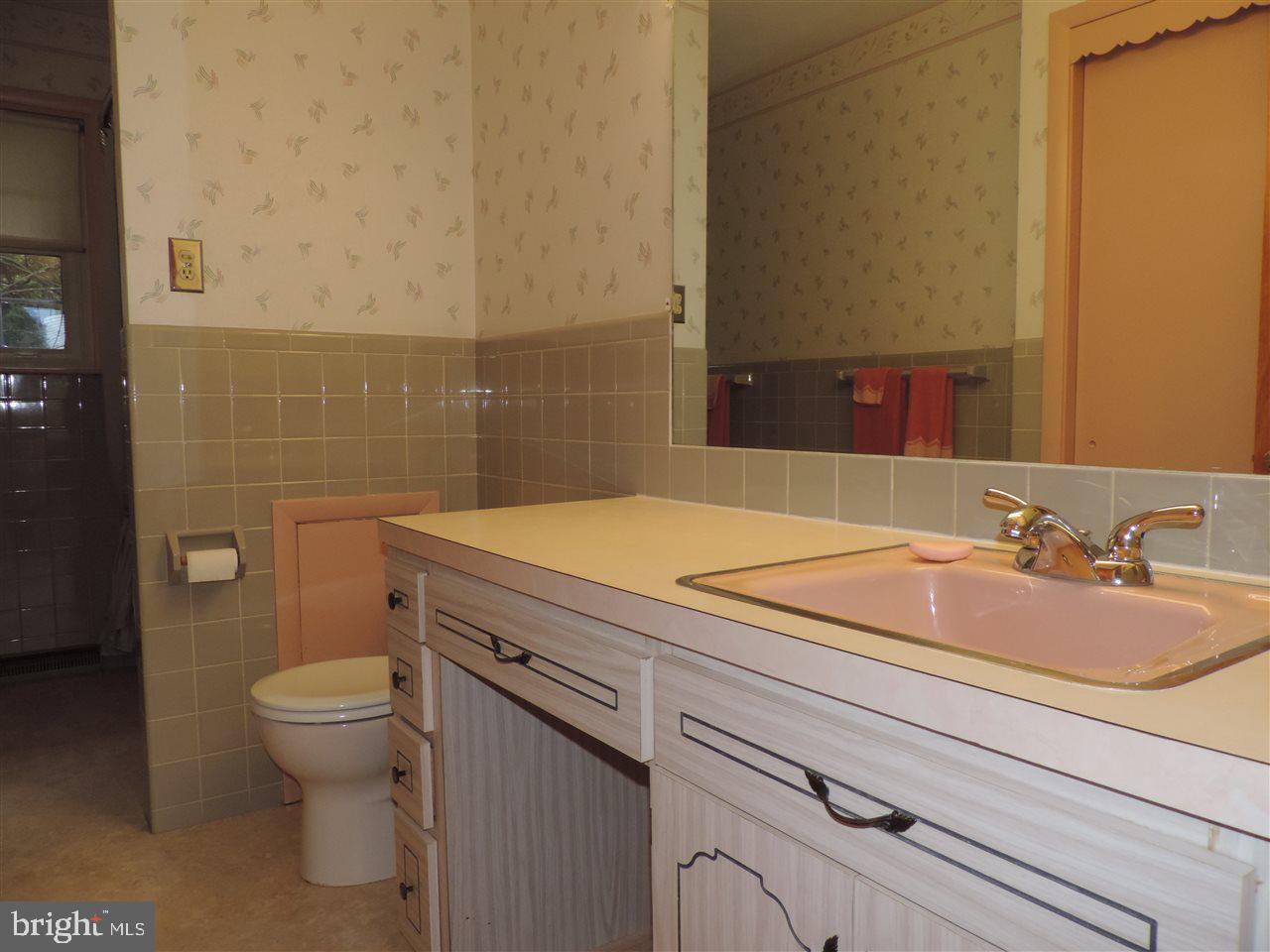 3360 Edenbridge Road York, PA 17402 - Photo 16 of 26 Gallery Image 16