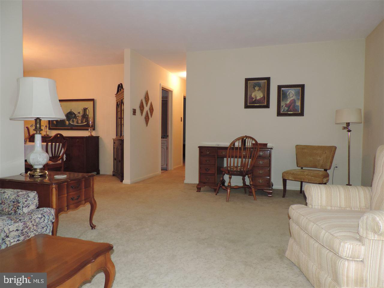 3360 Edenbridge Road York, PA 17402 - Photo 3 of 26 Gallery Image 3