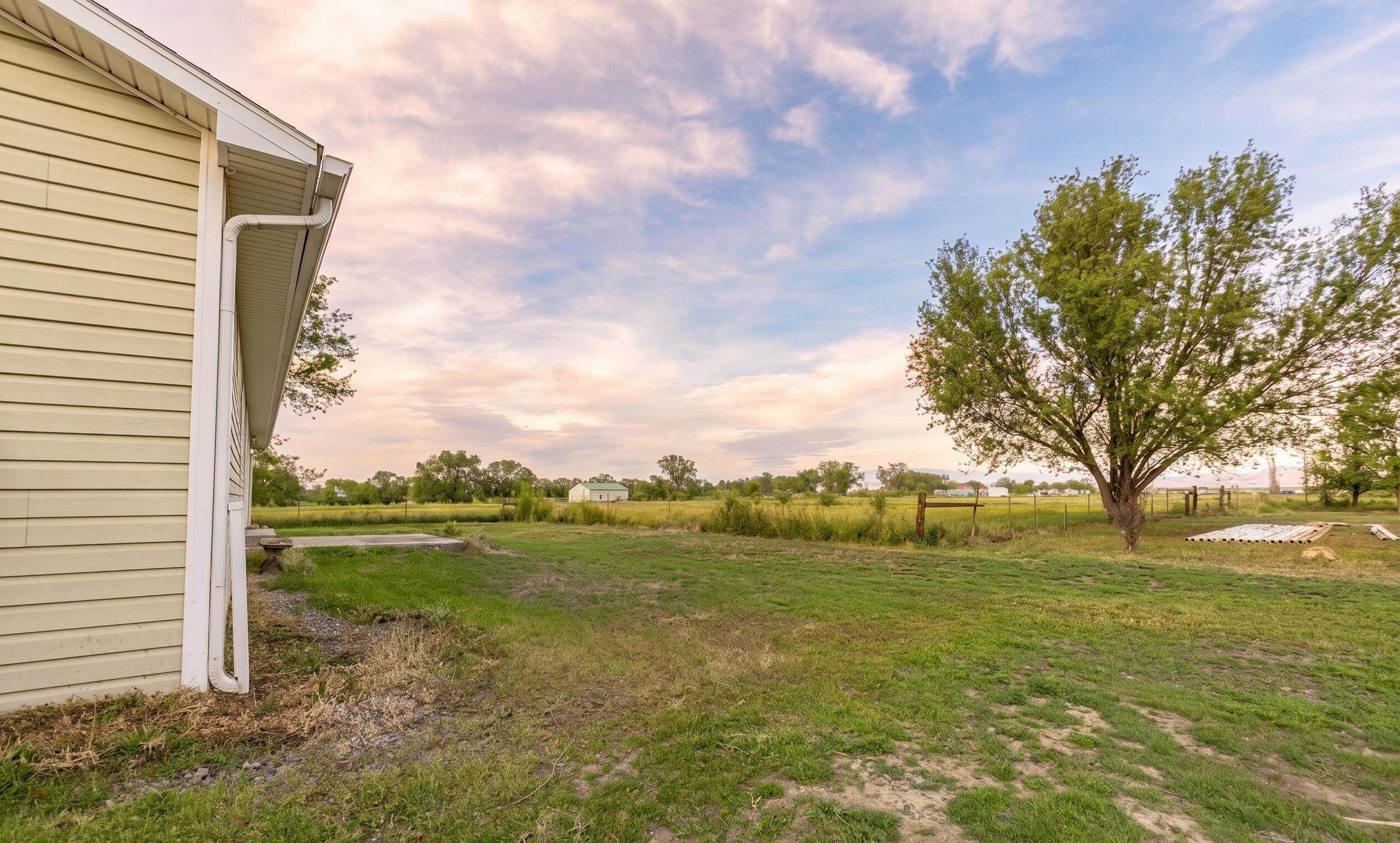 2098 J Road Fruita, CO 81521 - Photo 11 of 13 a view of an ocean view and kitchen