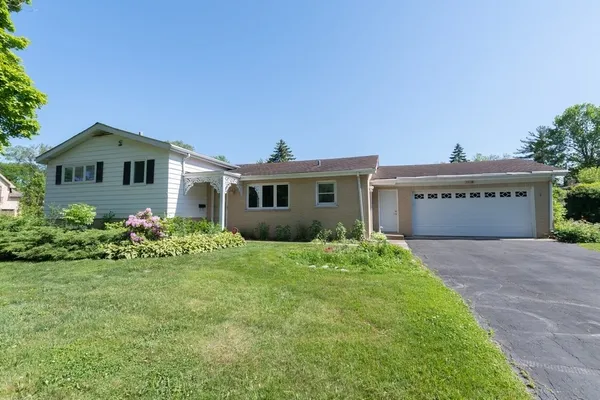 $4,300 | 1322 Brook Lane, Glenview, IL 60025