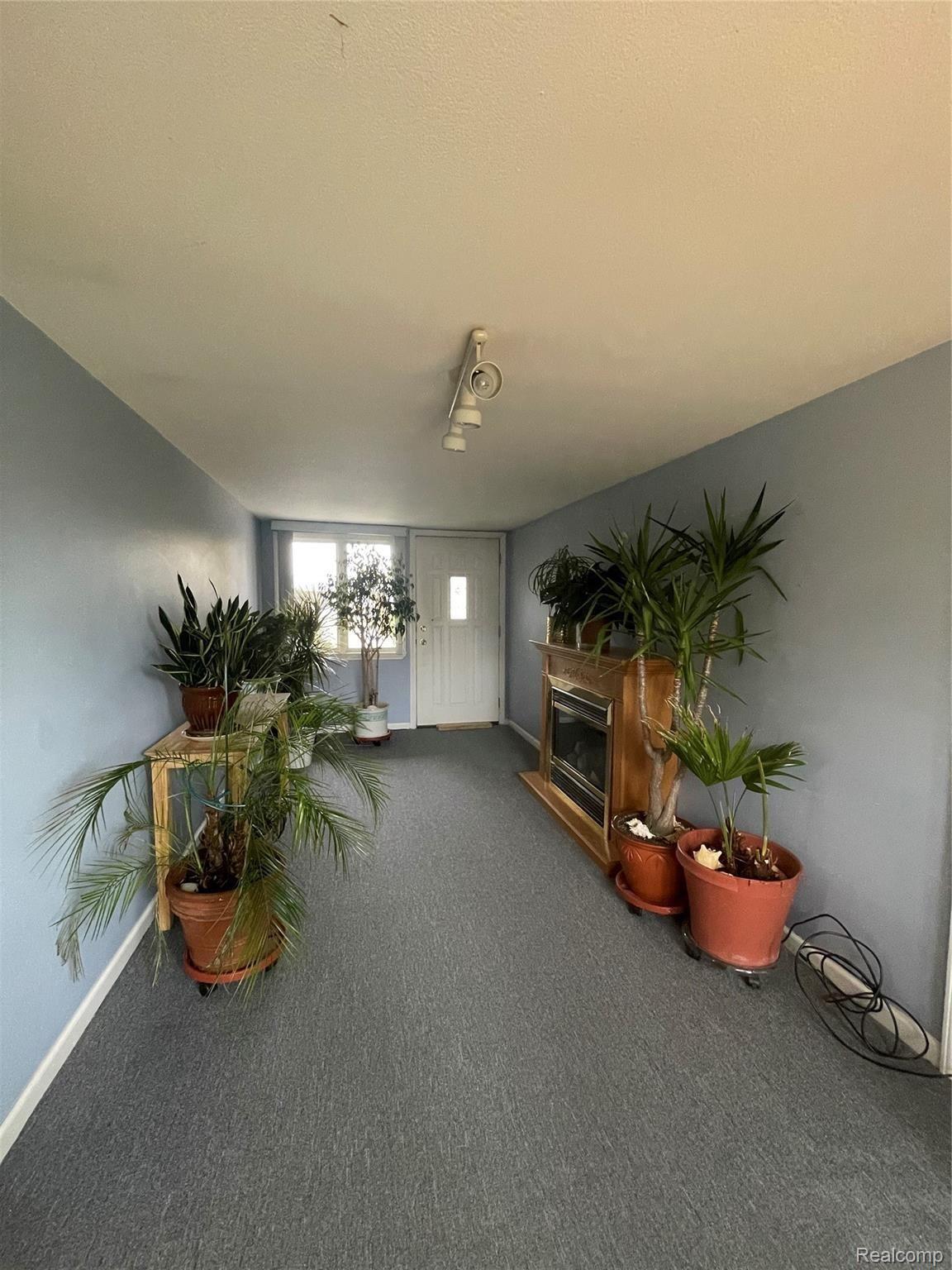 4906 Harding Street Wayne, MI 48184 - Photo 17 of 18 9C3332B8-E463-447C-9C90-181DB0CC289A.jpeg