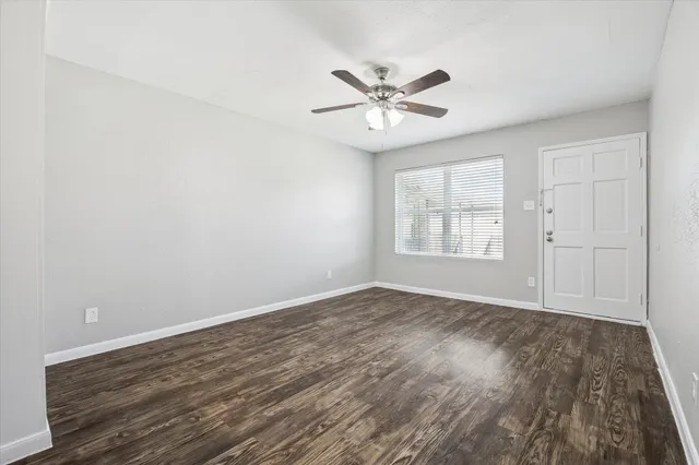 $895 | 3800 Sherwood Lane, Unit 132, Houston, TX 77092