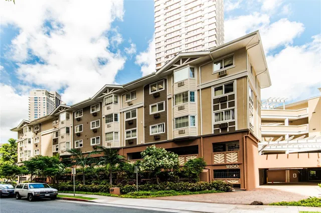 $3,250 | 1820 Kaioʻo Drive, Unit A406, Honolulu, HI 96815