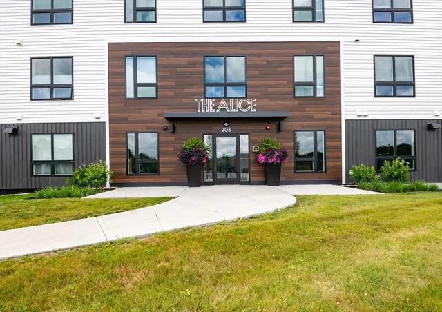 $665,000 | 203 Lowell Street, Unit 218, Wilmington, MA 01887