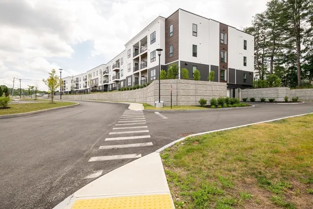 $665,000 | 203 Lowell Street, Unit 218, Wilmington, MA 01887