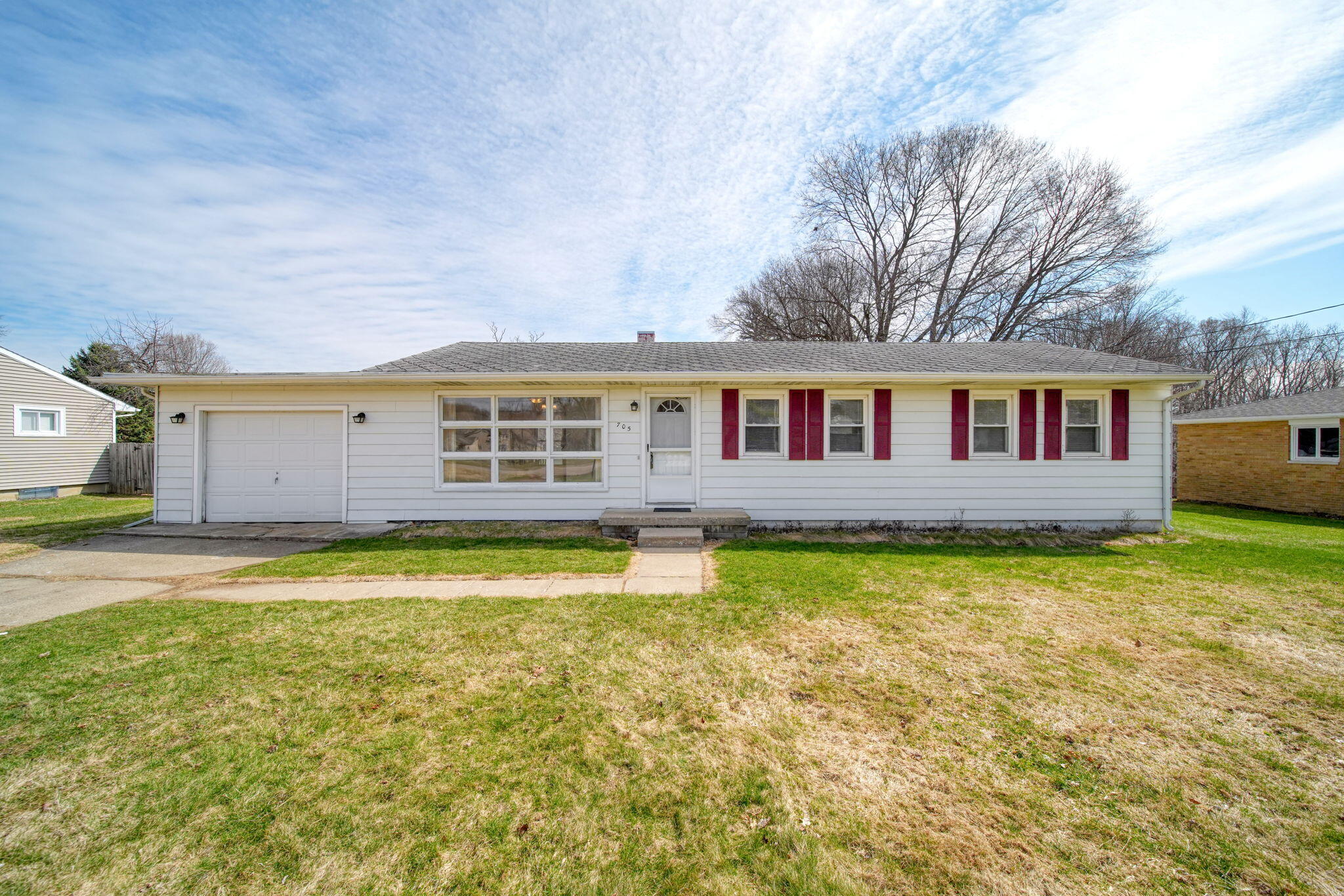 705 Leo Road Jackson, MI 49203 - Photo 1 of 38 2-web-or-mls-DSC01468_HDR