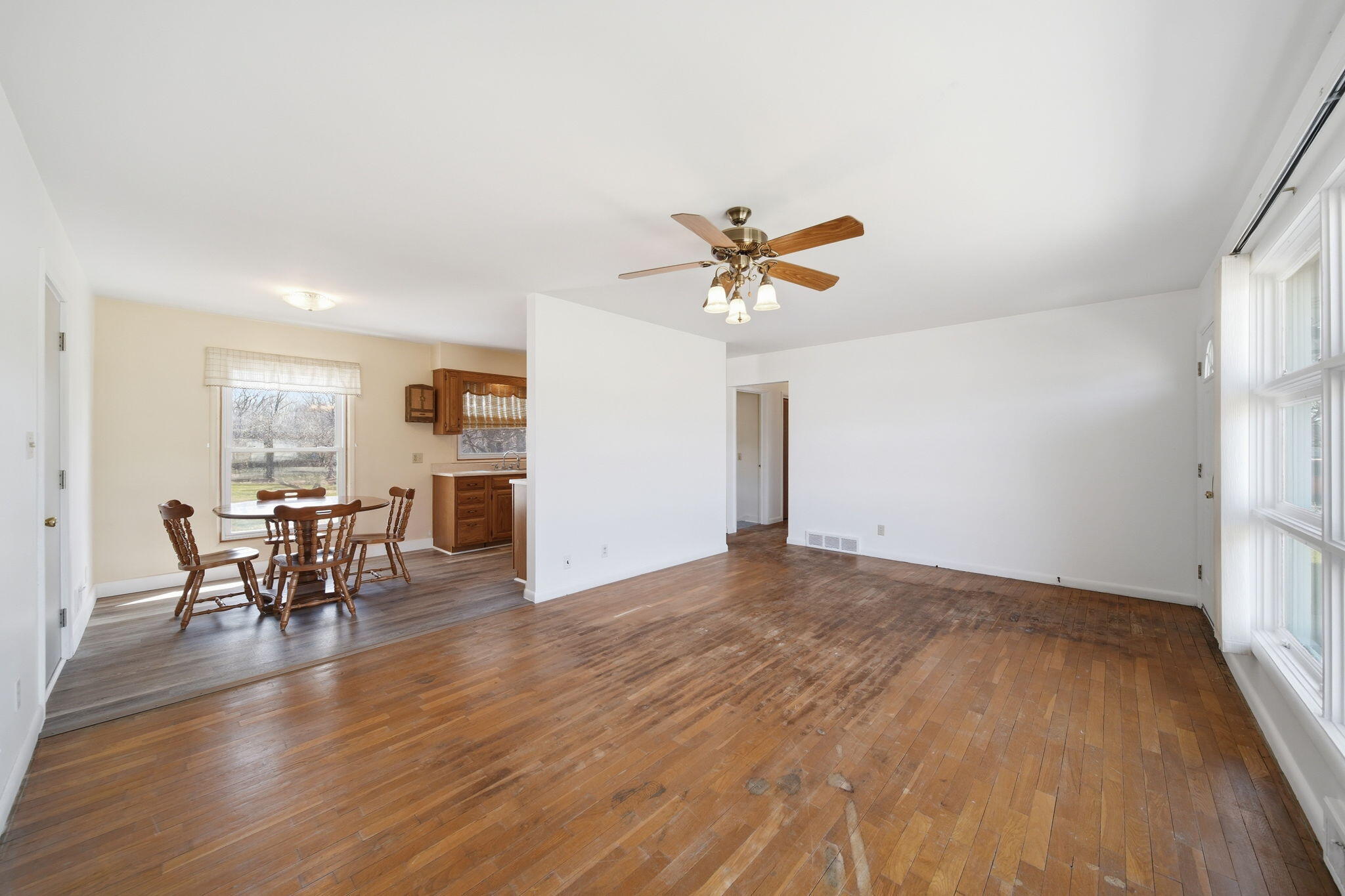 705 Leo Road Jackson, MI 49203 - Photo 3 of 38 5-web-or-mls-DSC01270