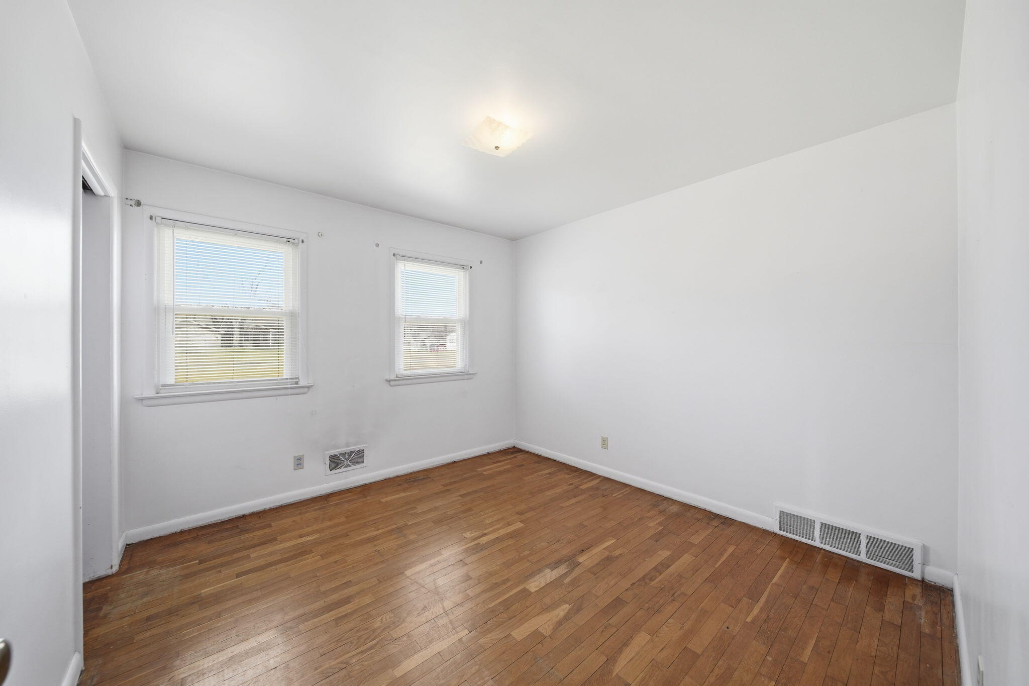 705 Leo Road Jackson, MI 49203 - Photo 8 of 38 10-web-or-mls-DSC01312