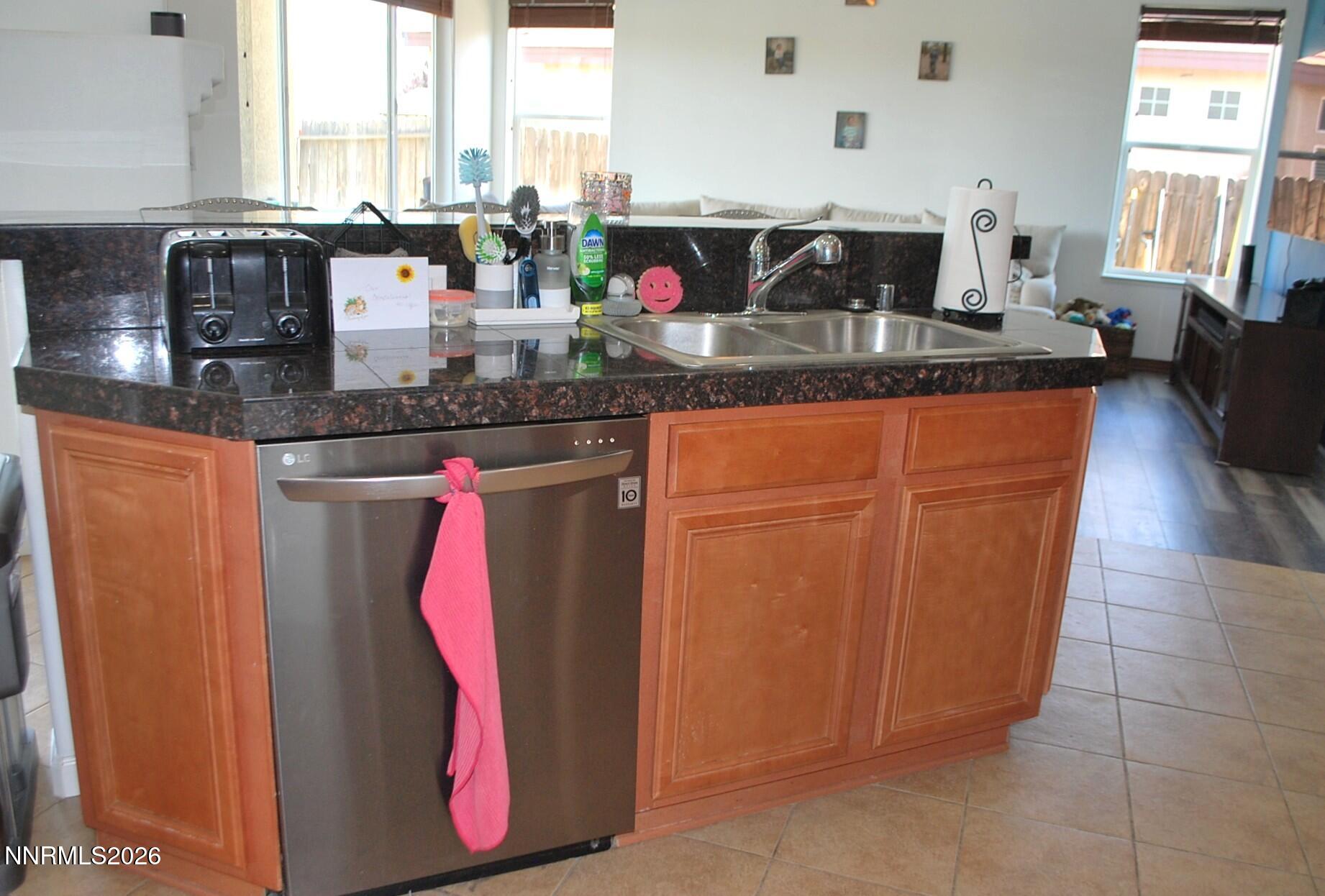 17840 Cedar Mountain Drive Reno, NV 89508 - Photo 23 of 60 Kitchen