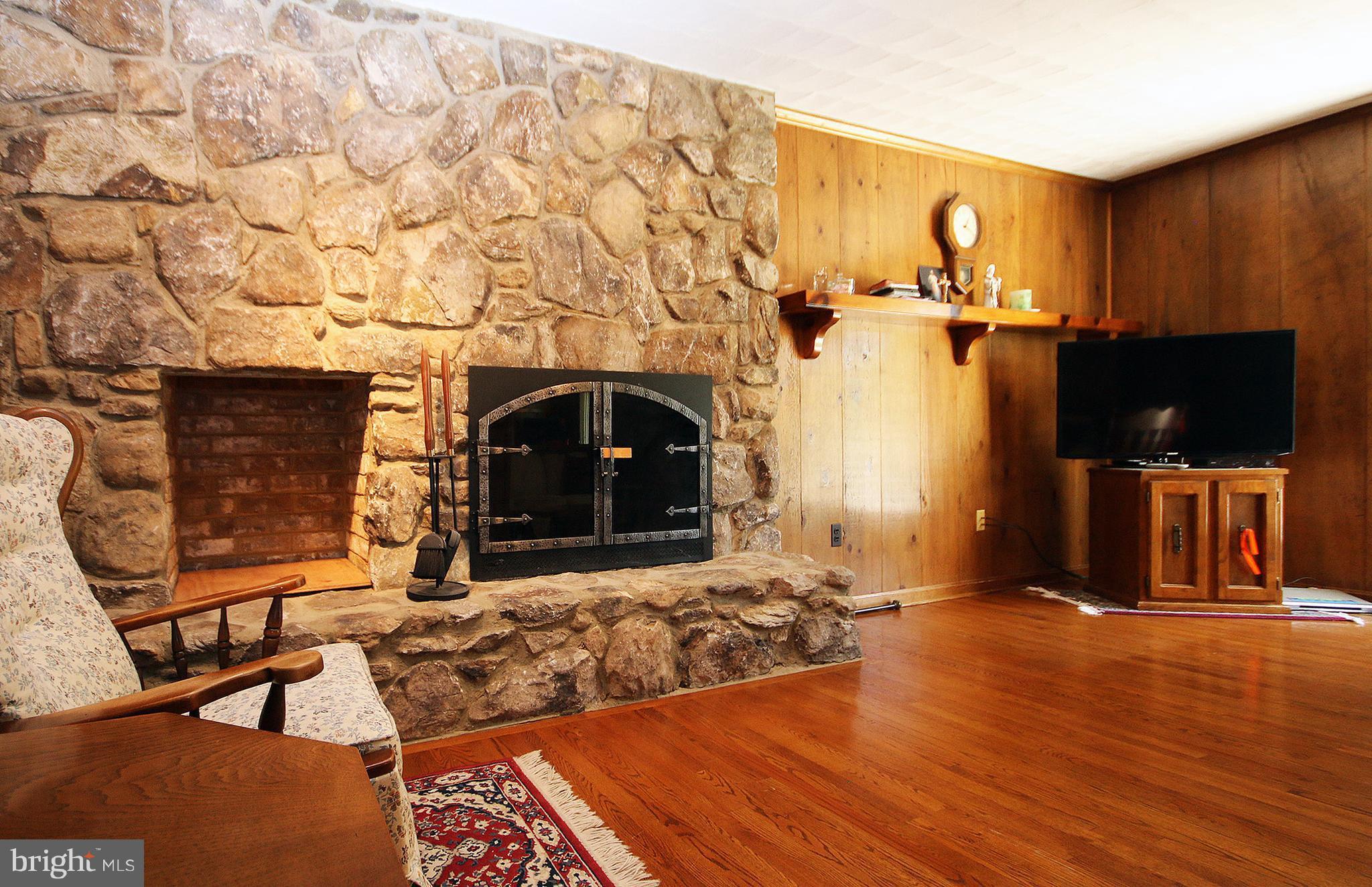 10938 Riverview Road Fort Washington, MD 20744 - Photo 5 of 28 Family Room A