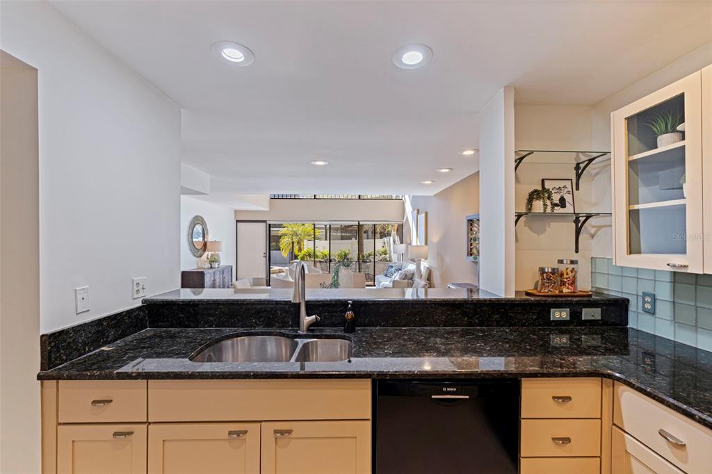 301 2nd Street North, Unit 7 St. Petersburg, FL 33701 - Photo 6 of 67