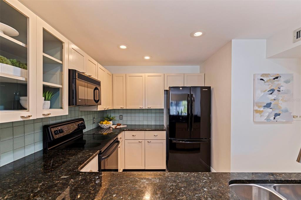 301 2nd Street North, Unit 7 St. Petersburg, FL 33701 - Photo 9 of 67