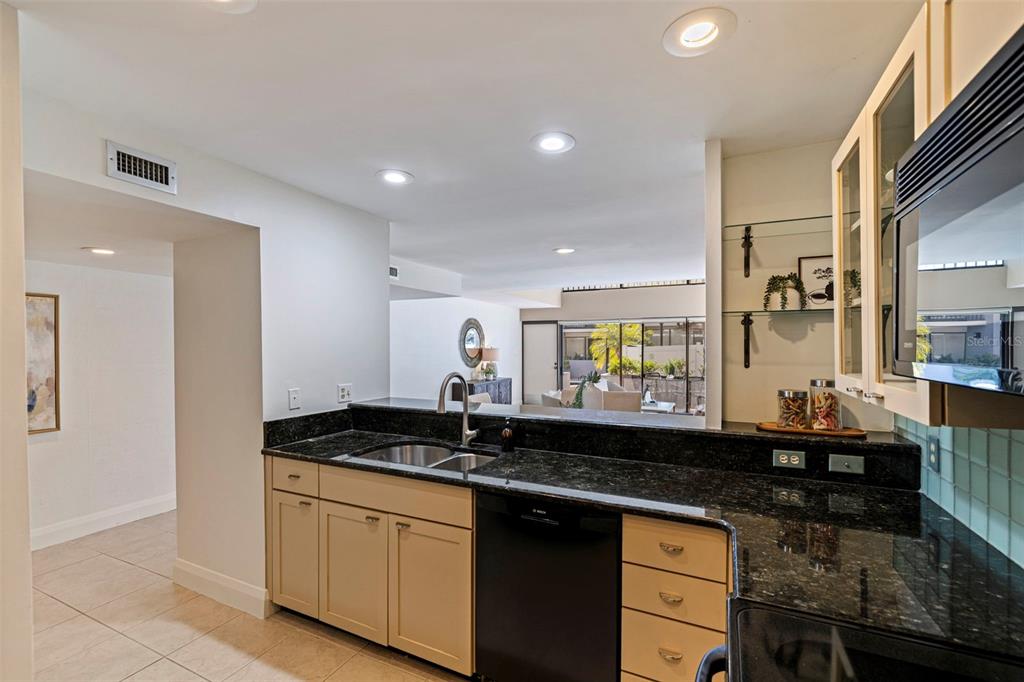 301 2nd Street North, Unit 7 St. Petersburg, FL 33701 - Photo 10 of 67