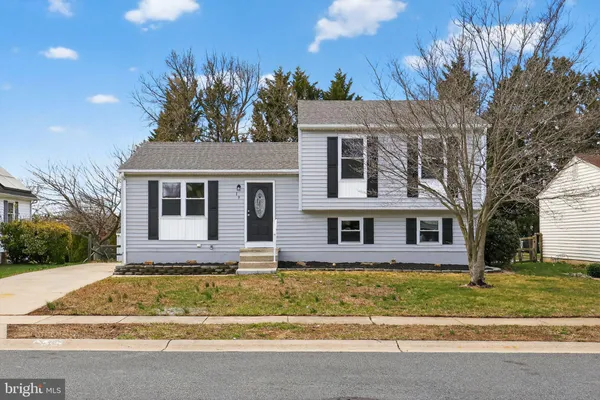 $369,900 | 13 West Country Lane, Newark, DE 19702