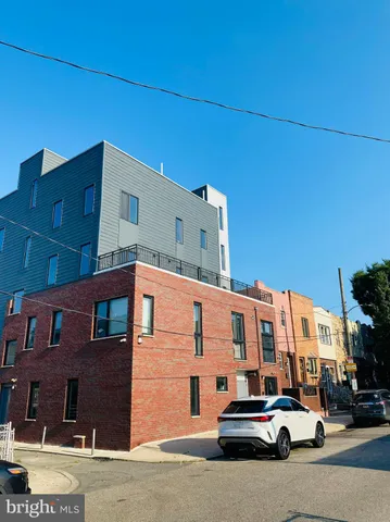 a car parked in front of a building