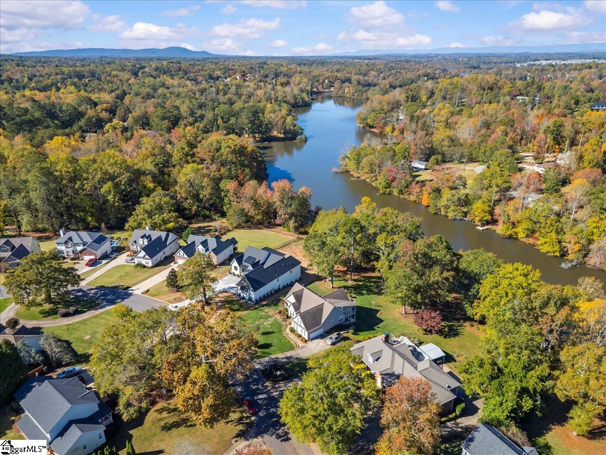 17 Cunningham Point Court Greer, SC 29651 - Photo 2 of 30