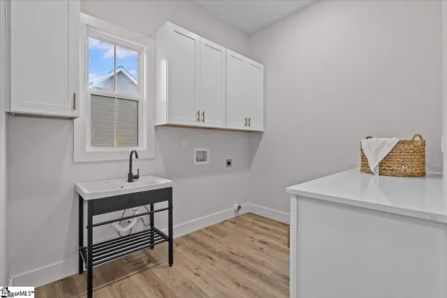 $950,000 | 17 Cunningham Point Court, Greer, SC 29651