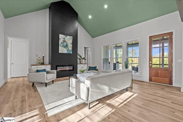 $950,000 | 17 Cunningham Point Court, Greer, SC 29651