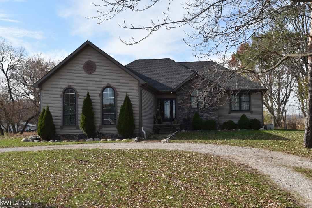 69449 Welding Road Richmond, MI 48062 - Photo 2 of 54