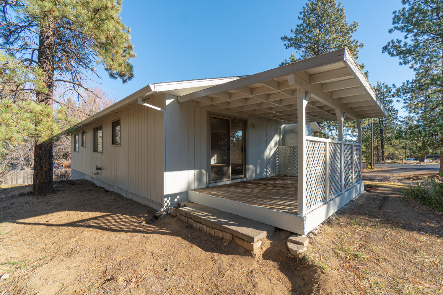 19610 Apache Road Bend, OR 97702 - Photo 18 of 27 19610-008