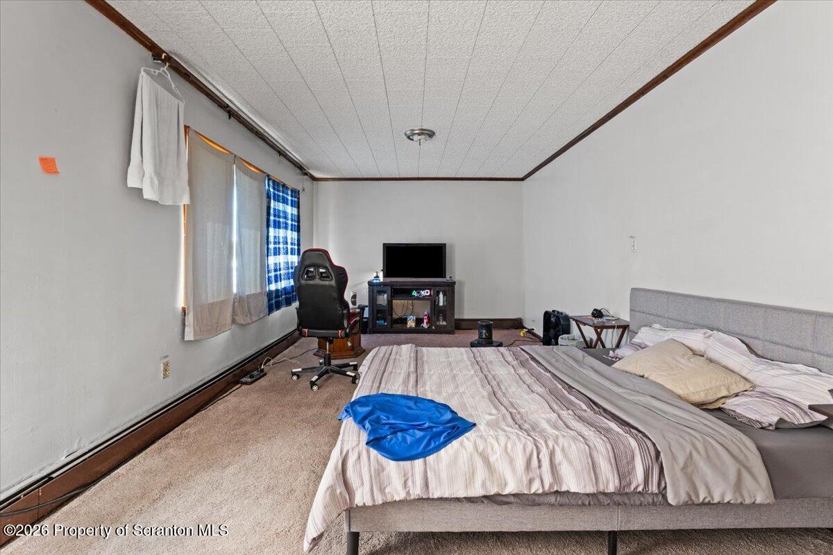810 George Street Throop, PA 18512 - Photo 28 of 55 36-Second Floor Front