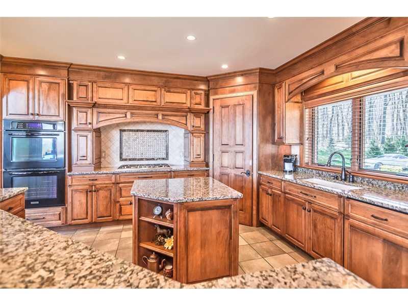 251 Ridge Road Zelienople, PA 16063 - Photo 6 of 25 Kitchen.