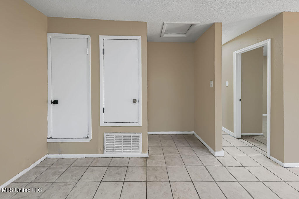 4718 Jackson Avenue Moss Point, MS 39563 - Photo 15 of 16 DSC00728