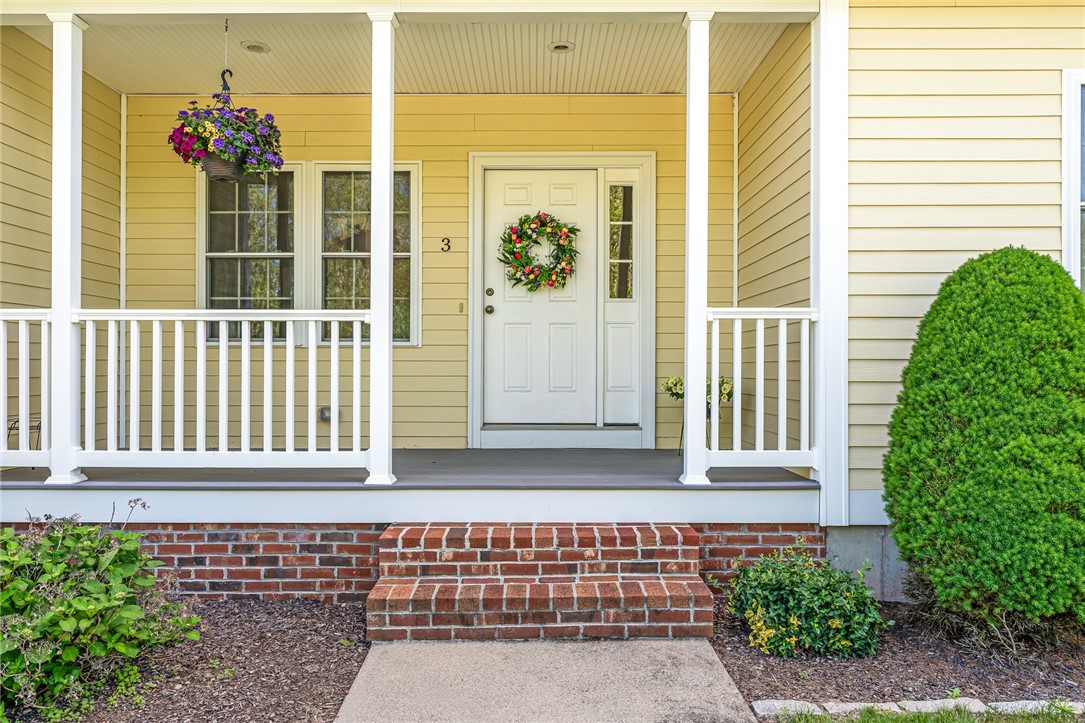3 Piezzo Drive Westerly, RI 02891 - Photo 4 of 41