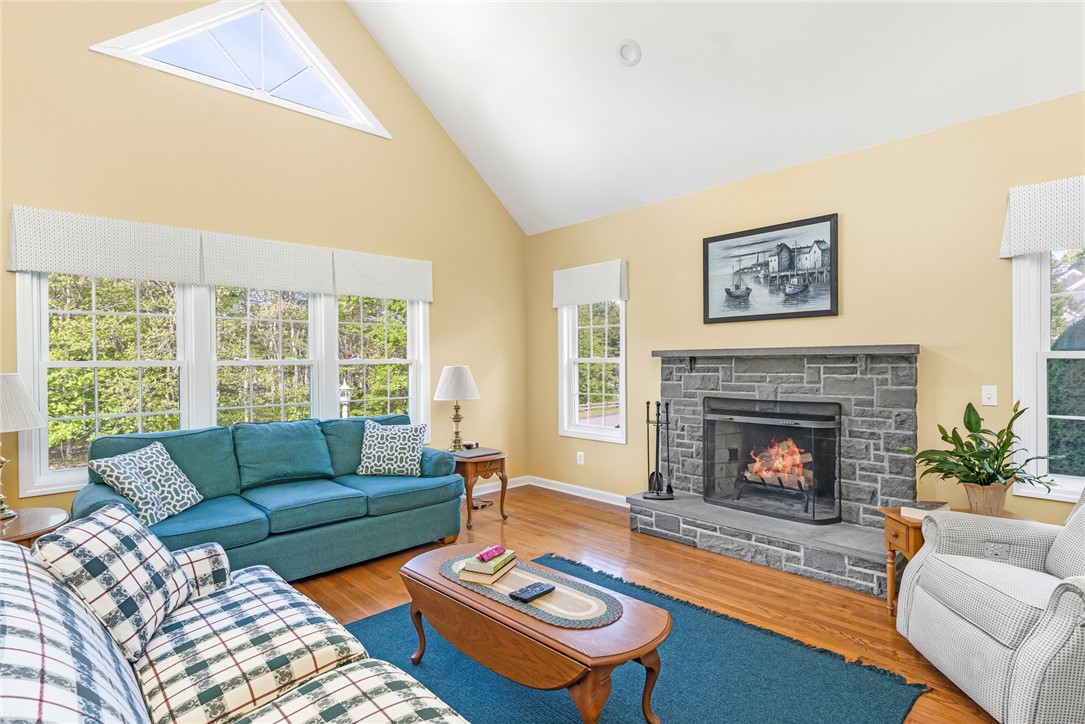 3 Piezzo Drive Westerly, RI 02891 - Photo 7 of 41