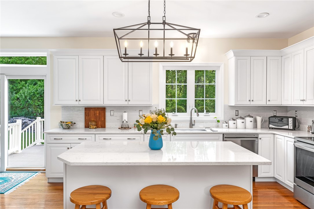 3 Piezzo Drive Westerly, RI 02891 - Photo 10 of 41