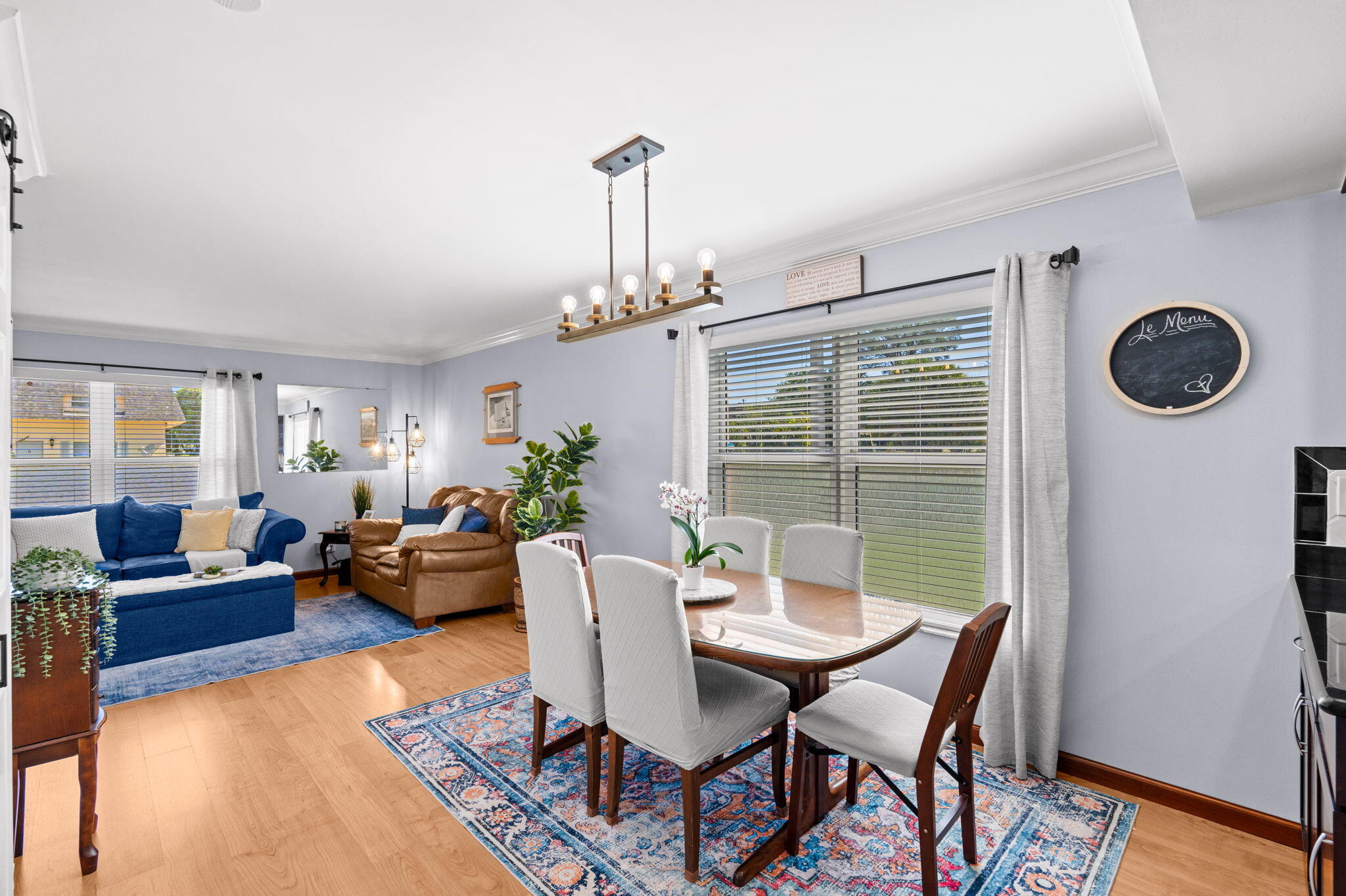 8-web-or-mls-A7402773