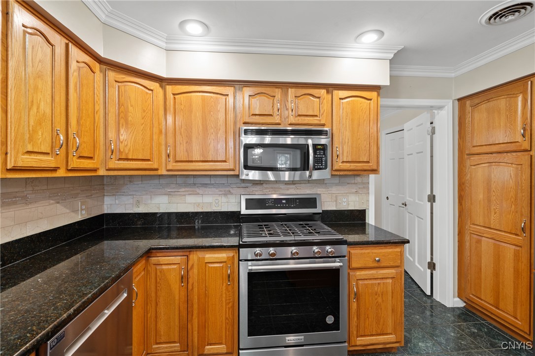 80 Garden Drive Scriba, NY 13126 - Photo 17 of 40