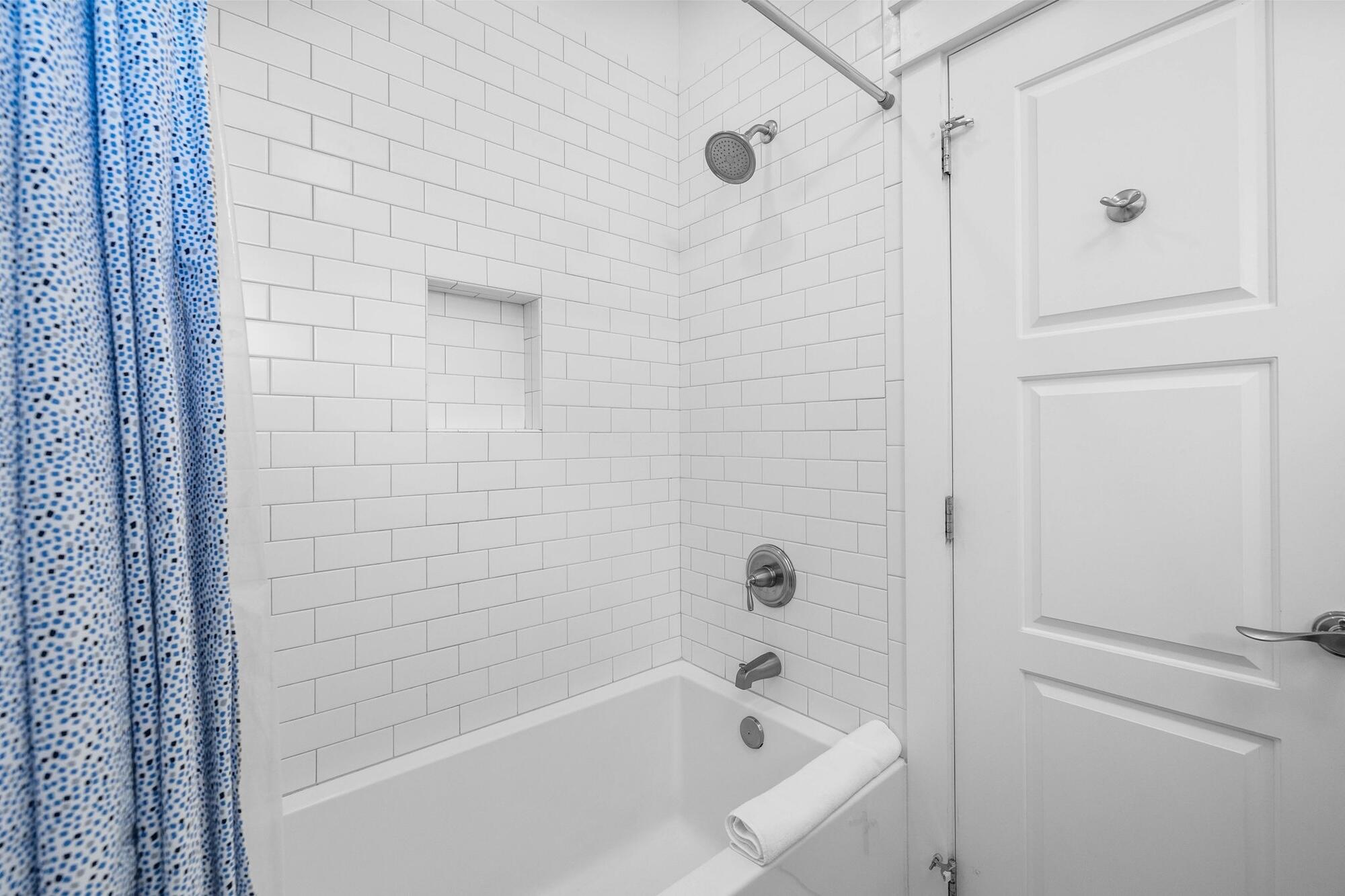 170 Seacrest Beach Boulevard East Inlet Beach, FL 32461 - Photo 14 of 38 a bathroom with a bathtub