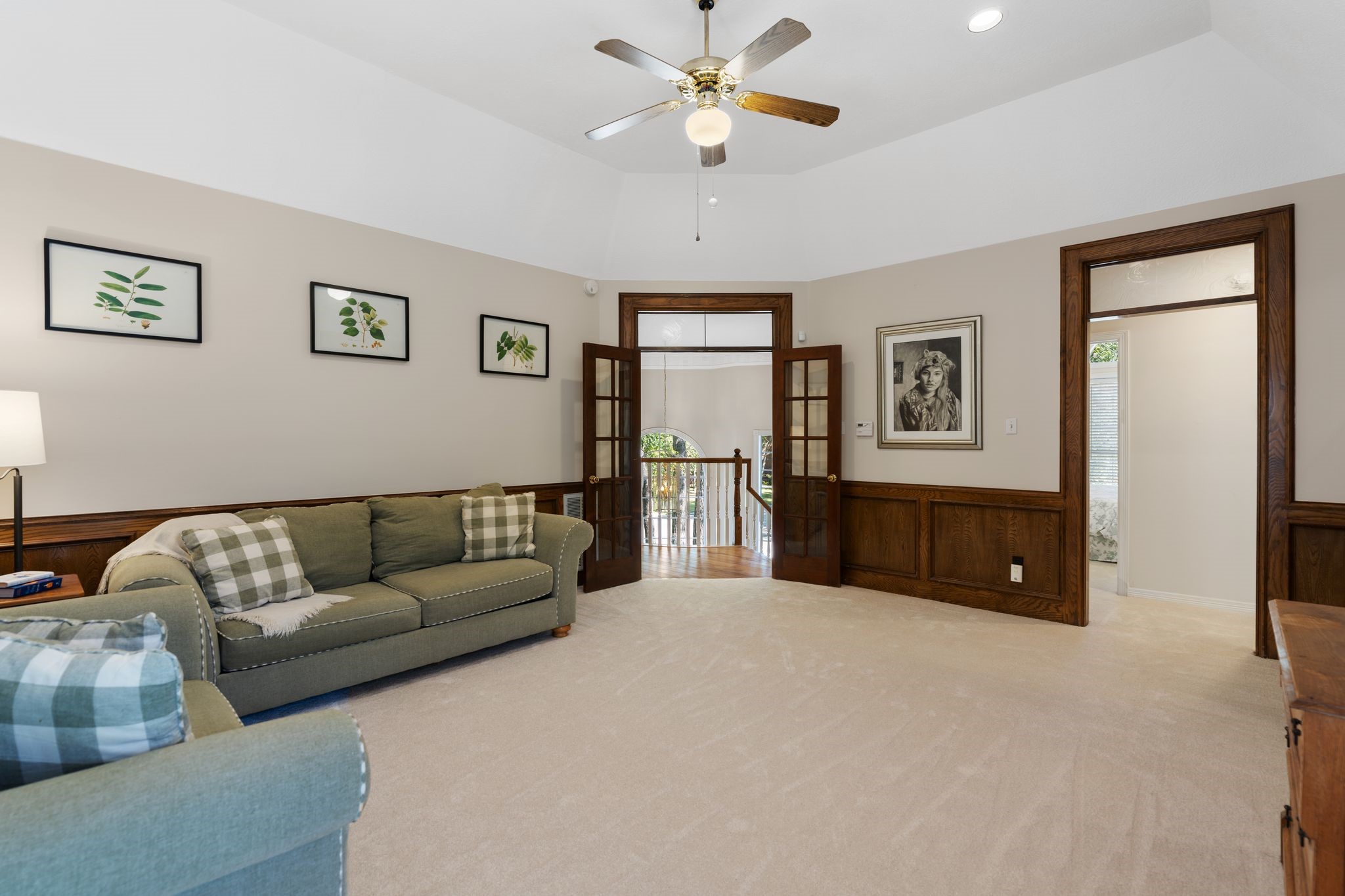2 Bridgeberry Court Spring, TX 77381 - Photo 27 of 50 a living room with furniture and a window
