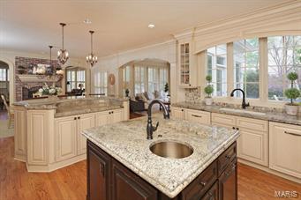 11220 Hunters Pond Road Creve Coeur, MO 63141 - Photo 12 of 26