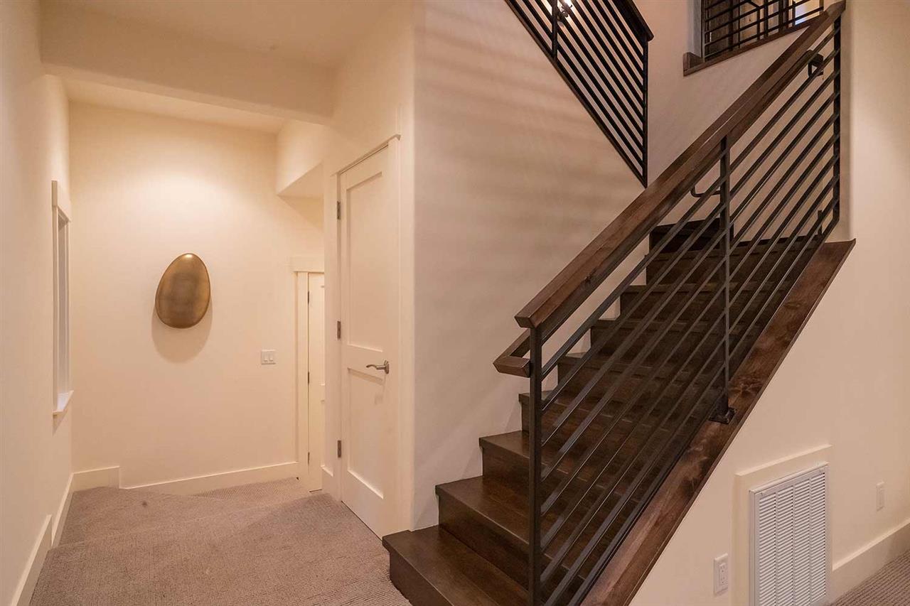11875 Kitzbuhel Road Truckee, CA 96161 - Photo 11 of 21 Gallery Image 11