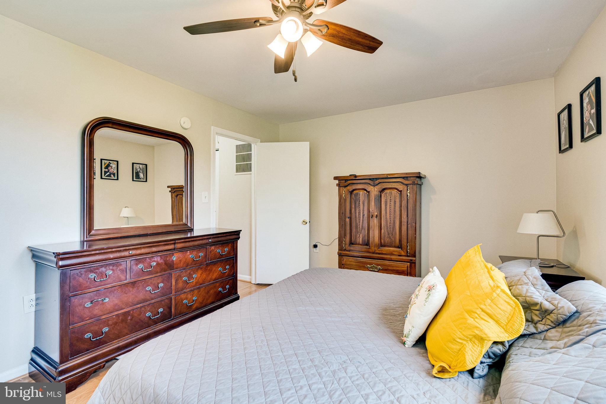 9840 Lakepointe Drive Burke, VA 22015 - Photo 18 of 46