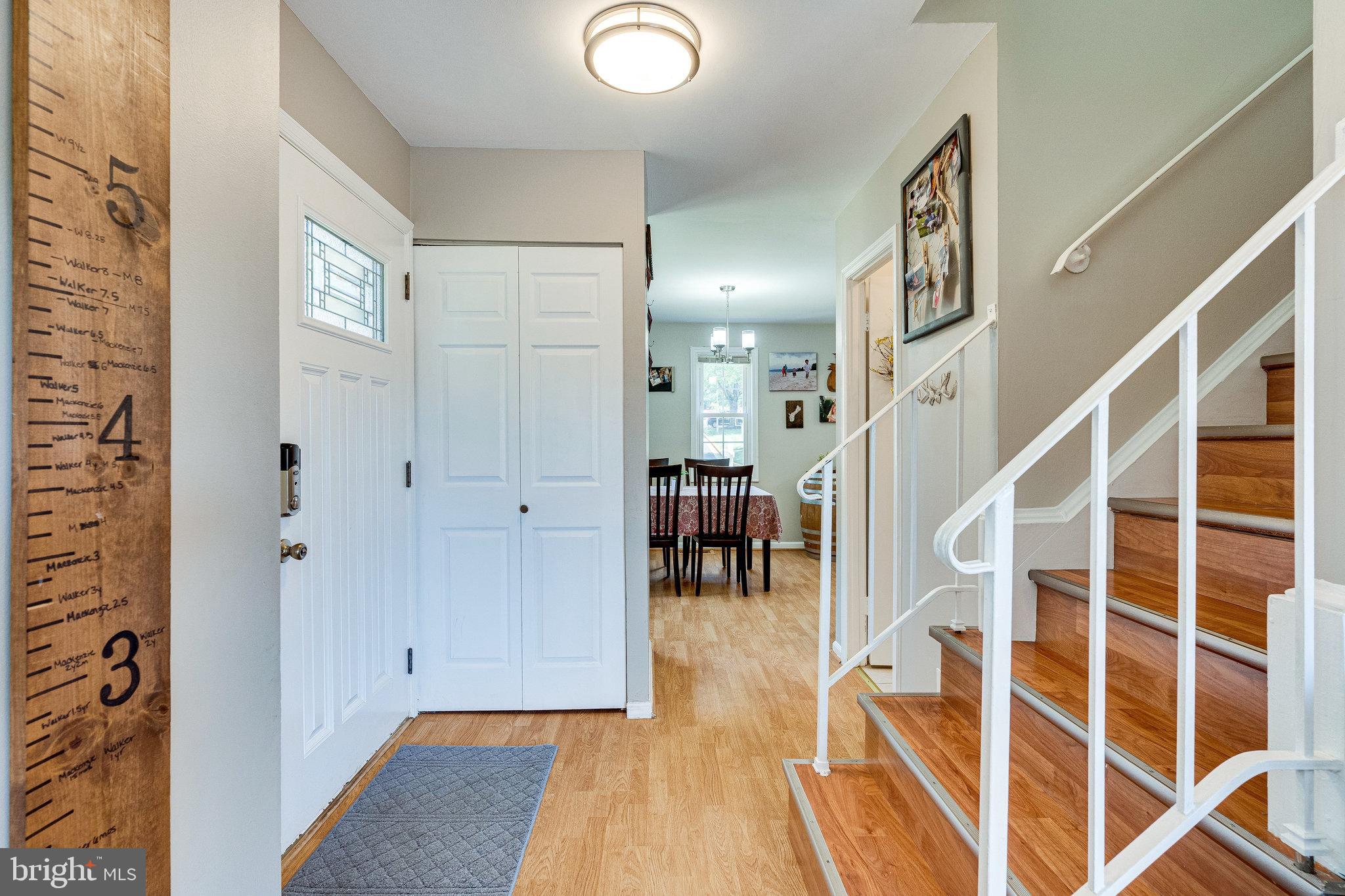 9840 Lakepointe Drive Burke, VA 22015 - Photo 4 of 46