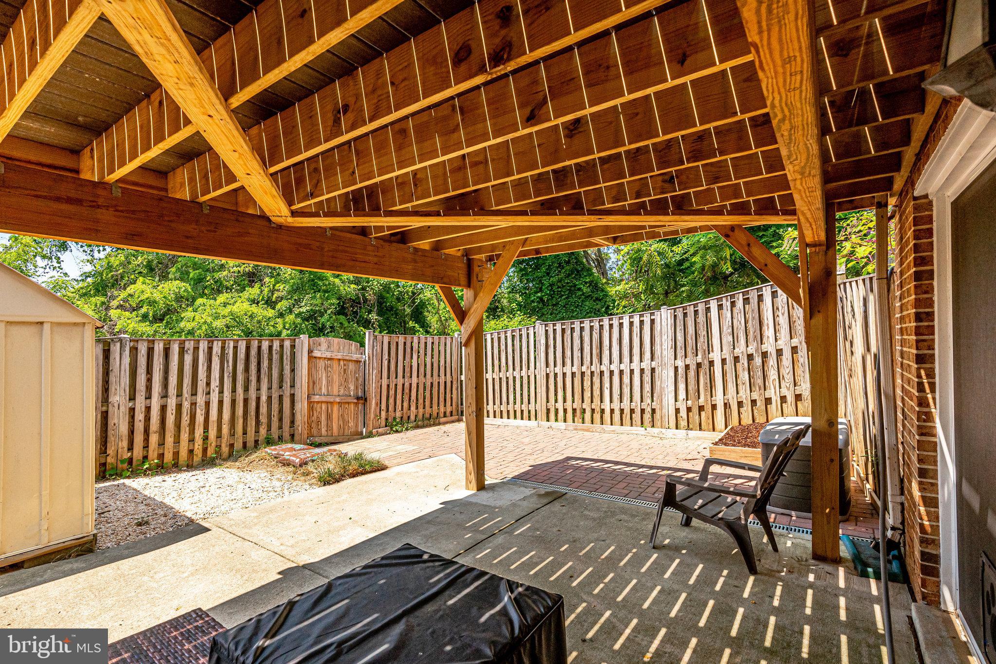 9840 Lakepointe Drive Burke, VA 22015 - Photo 33 of 46