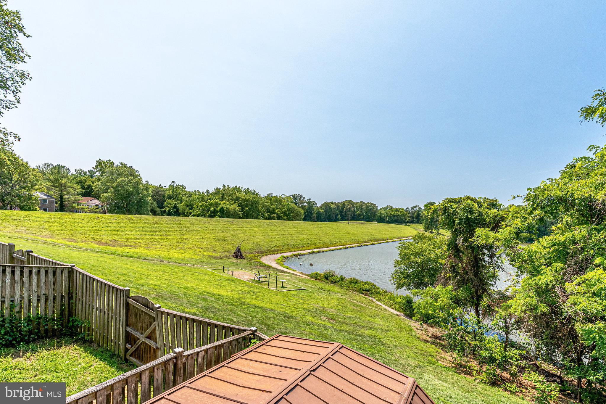 9840 Lakepointe Drive Burke, VA 22015 - Photo 38 of 46