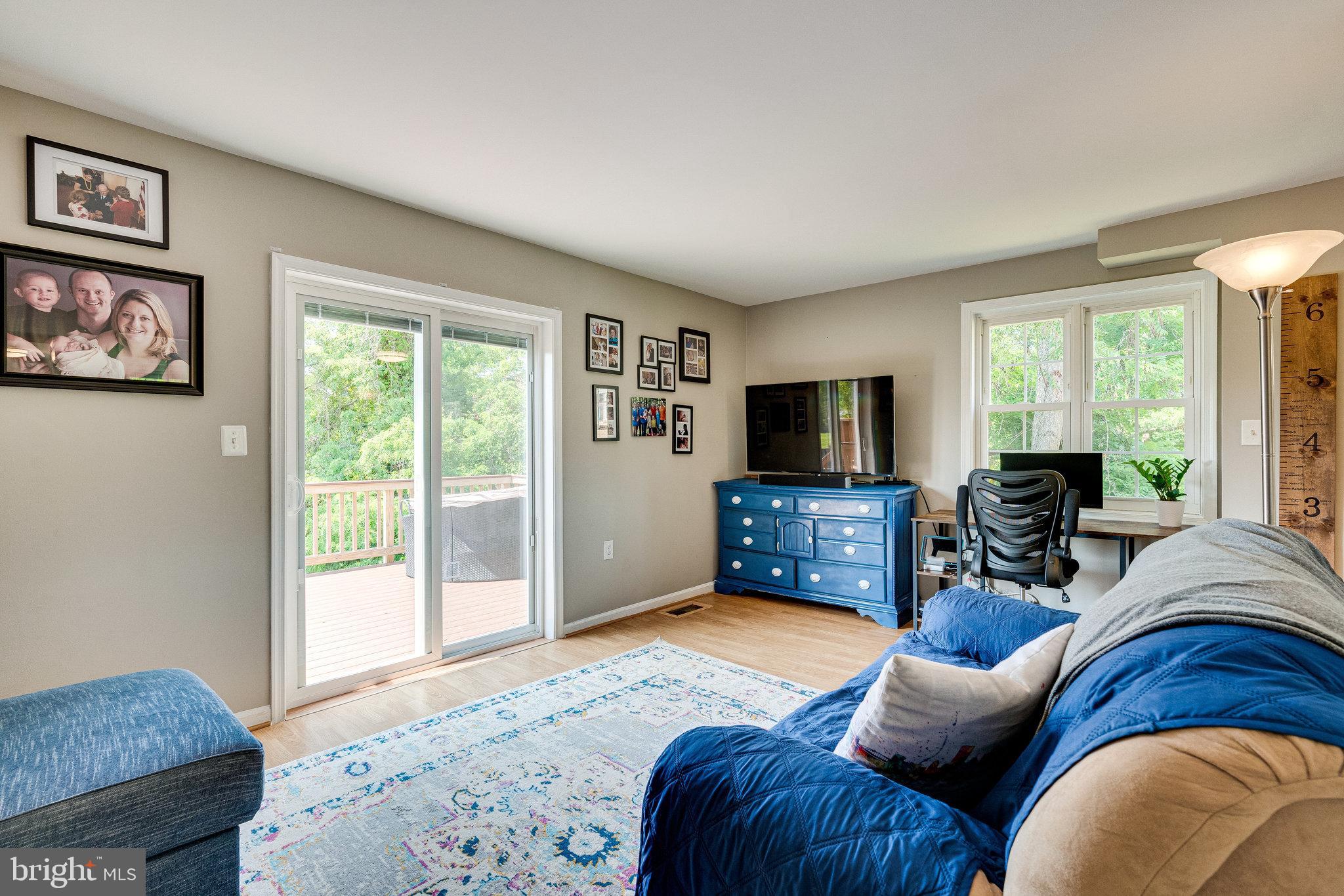 9840 Lakepointe Drive Burke, VA 22015 - Photo 6 of 46