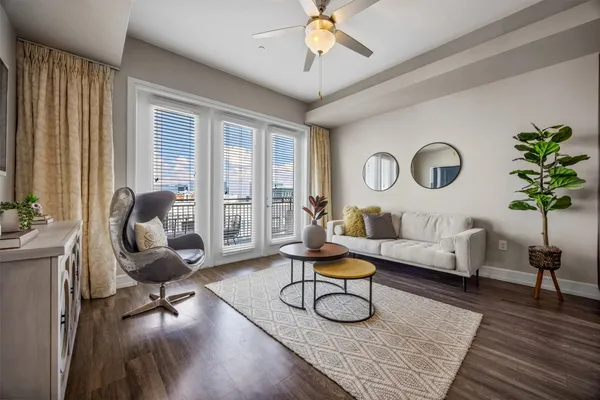 $2,420 | 3201 Esperanza Crossing, Unit 544, Austin, TX 78758