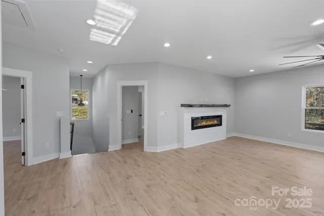 $475,000 | 908 30th Ave Drive Northwest, Hickory, NC 28601