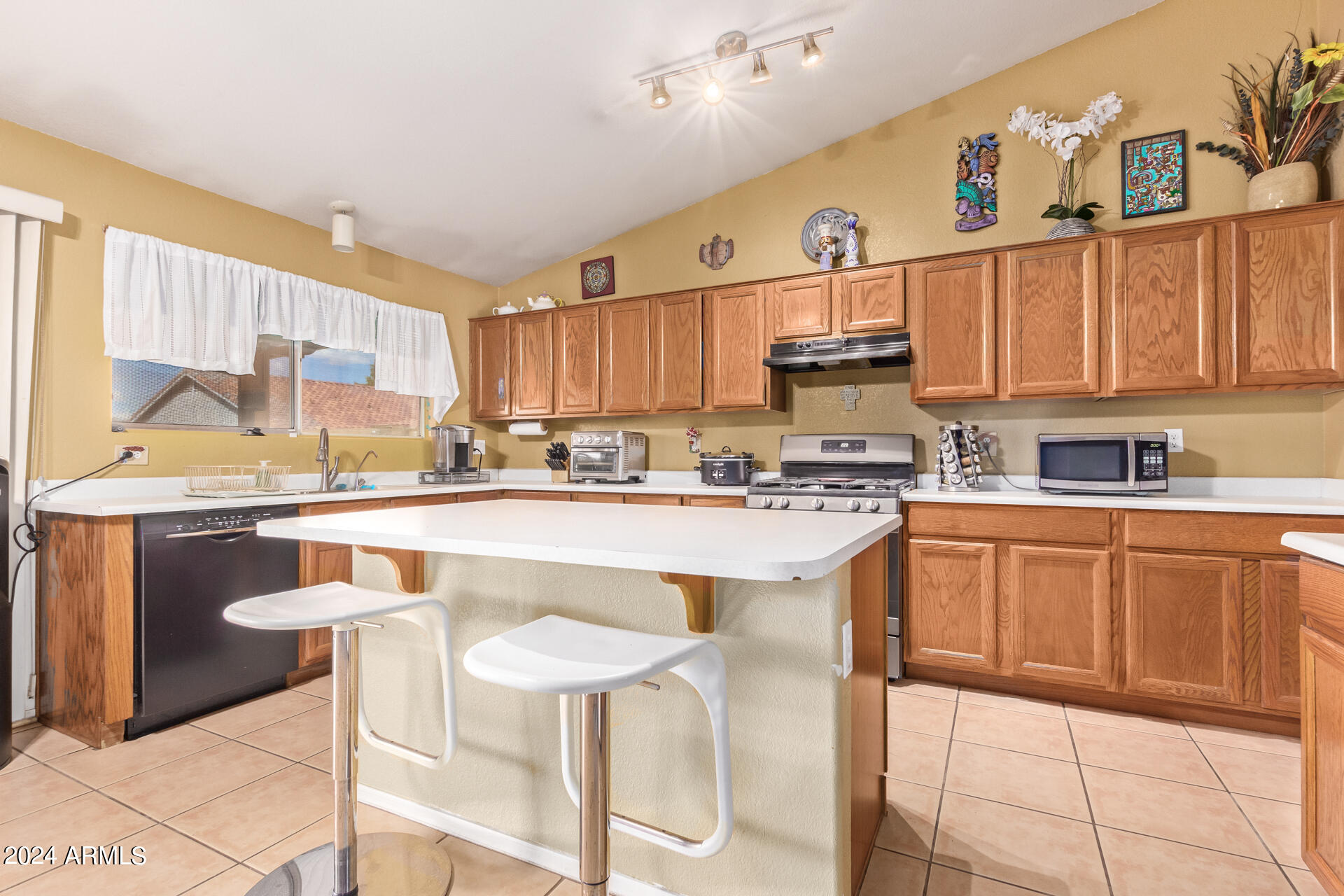 1624 East Fremont Road Phoenix, AZ 85042 - Photo 11 of 27 0011-17 Fremont 1624