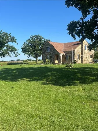 $169,000 | 806 Us Highway, Iola, KS 66749